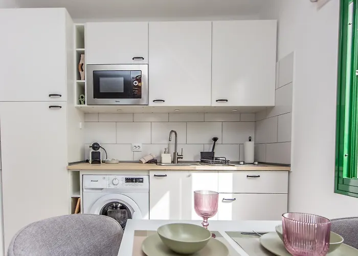 Sweet Escape Apartment *